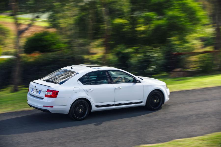  Skoda Octavia Sports Pack 2016 года  (AU) (фото 14 из 27)